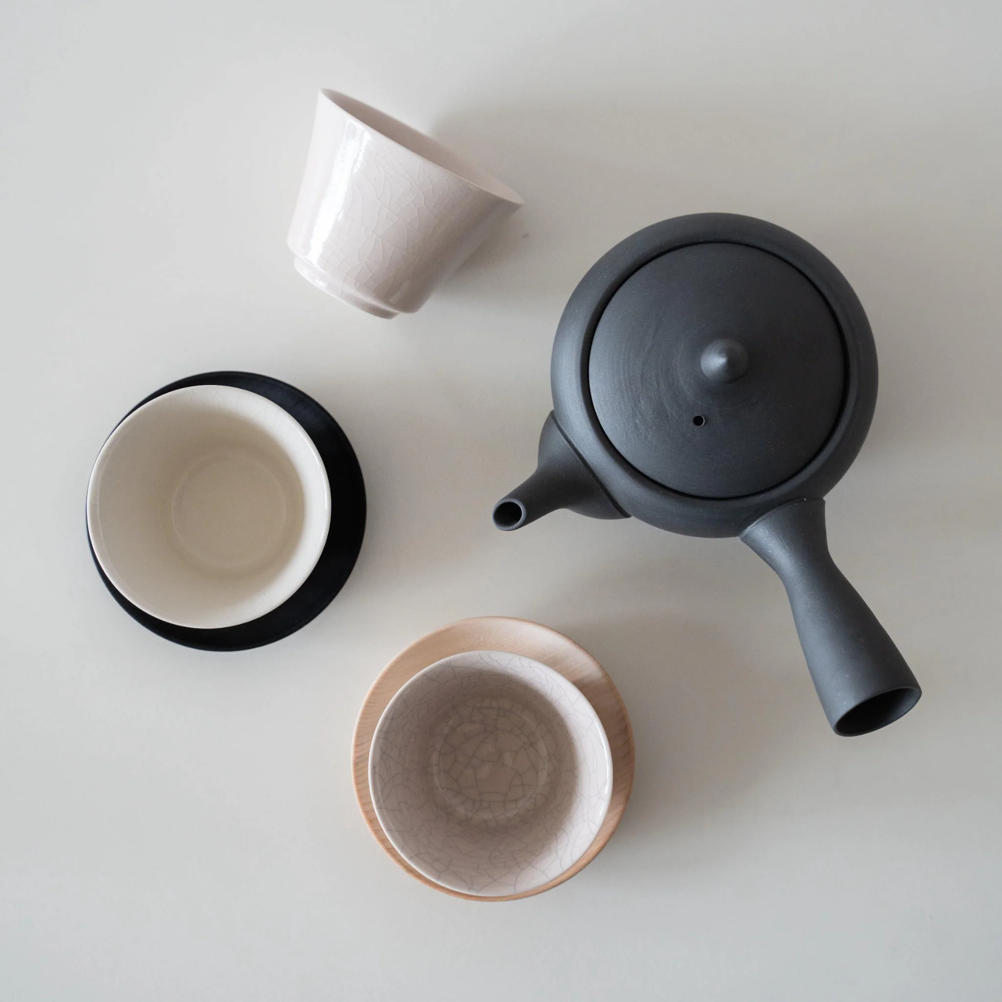 Japanese Teapot (Kyusu) with Tea Strainer - Black - Image 4