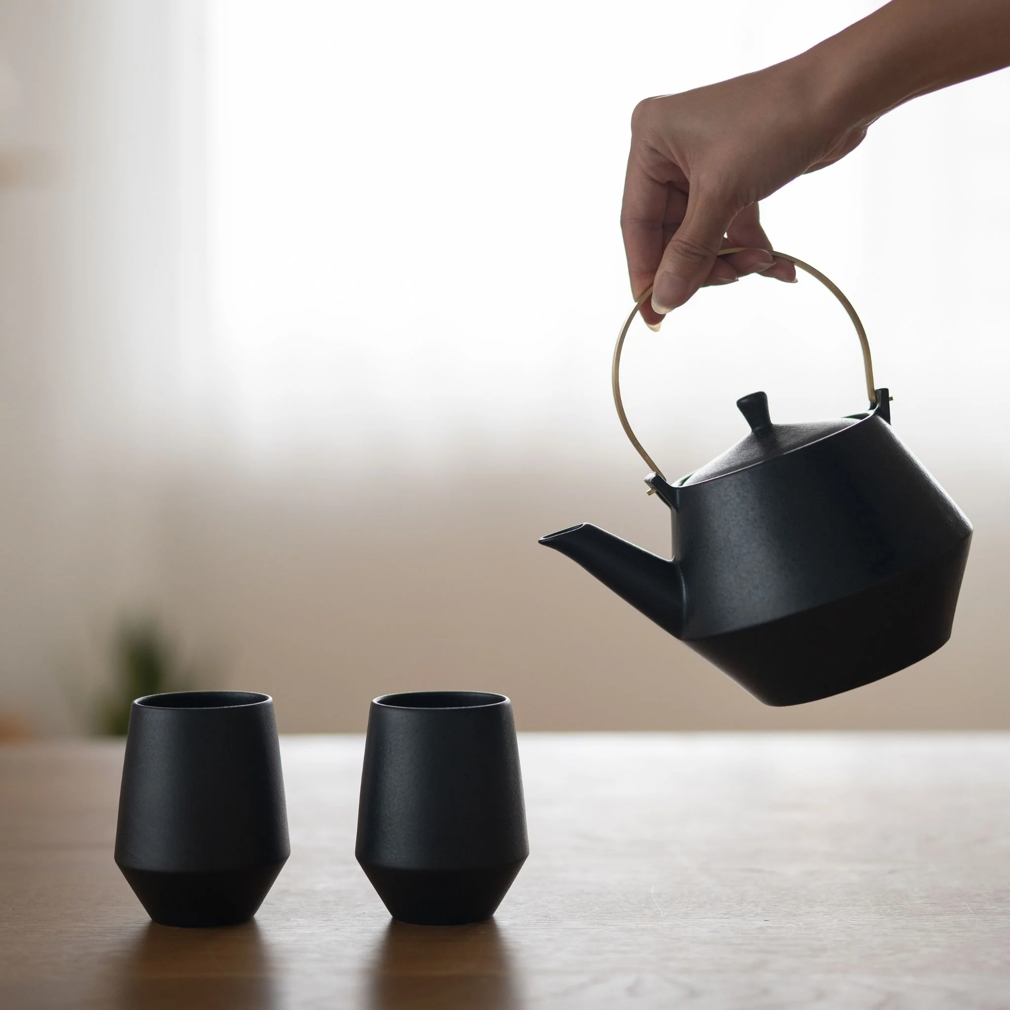 Japanese Teapot & Yunomi Teacups Set - Black - Image 2