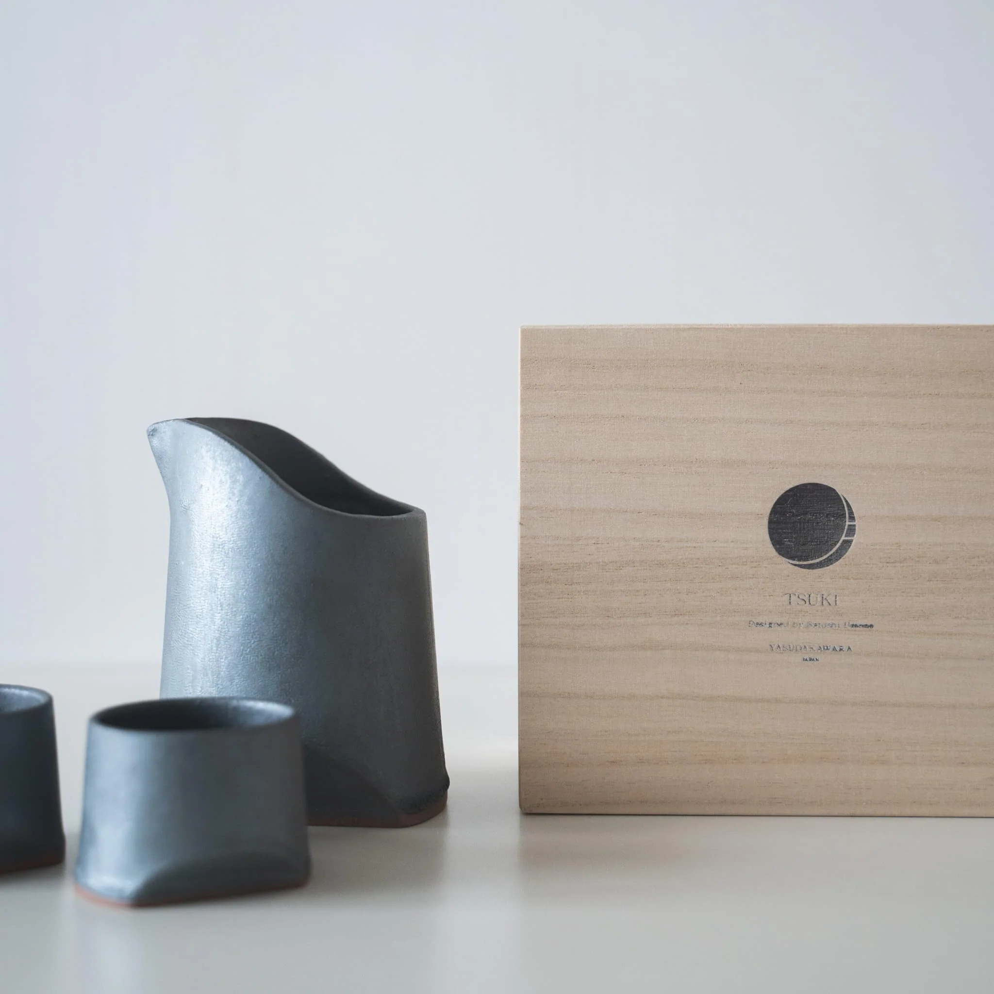 Japanese Tile Sake Set (with Paulownia Box) - Image 4