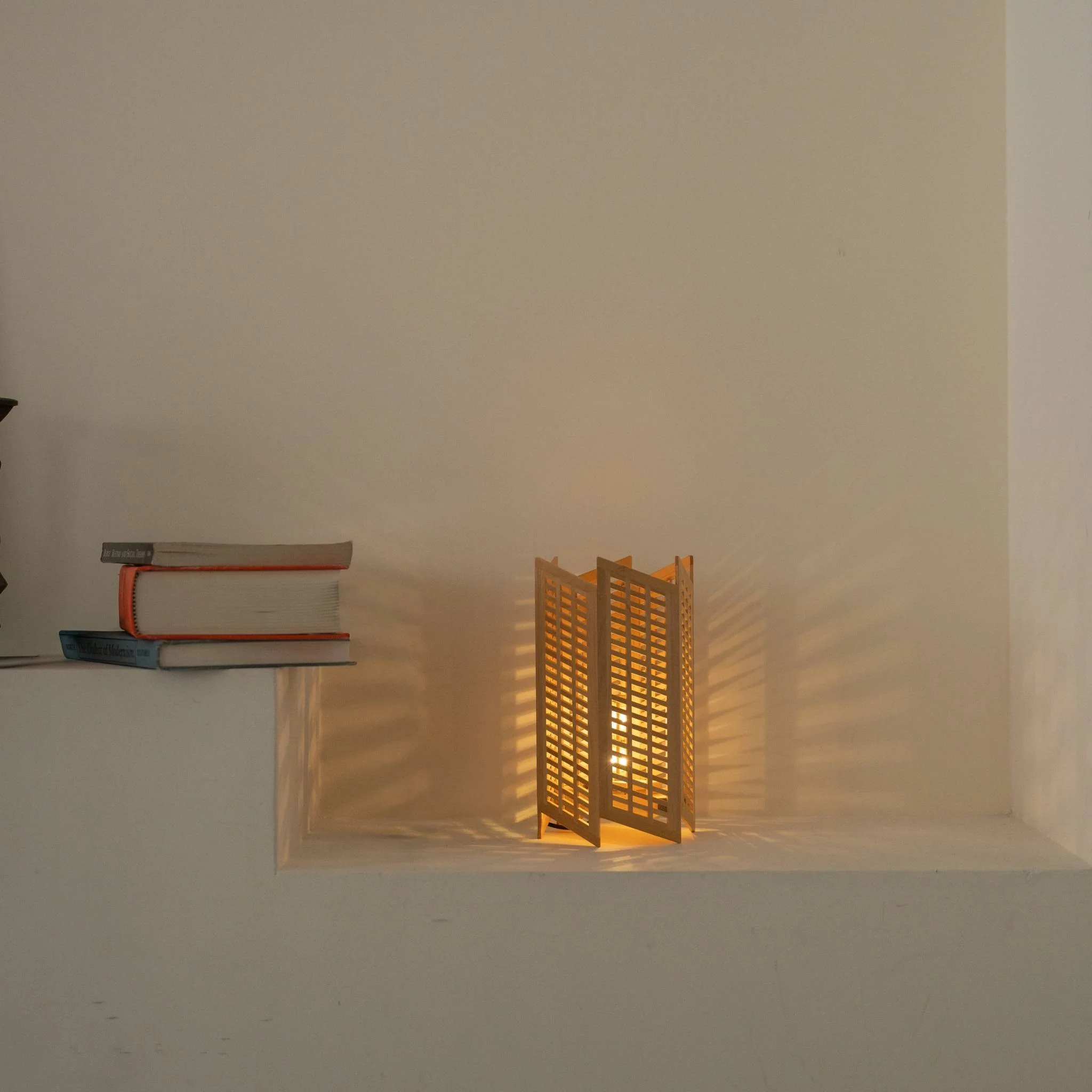 Japanese Wood Table Lamp "Towaru" - Image 3