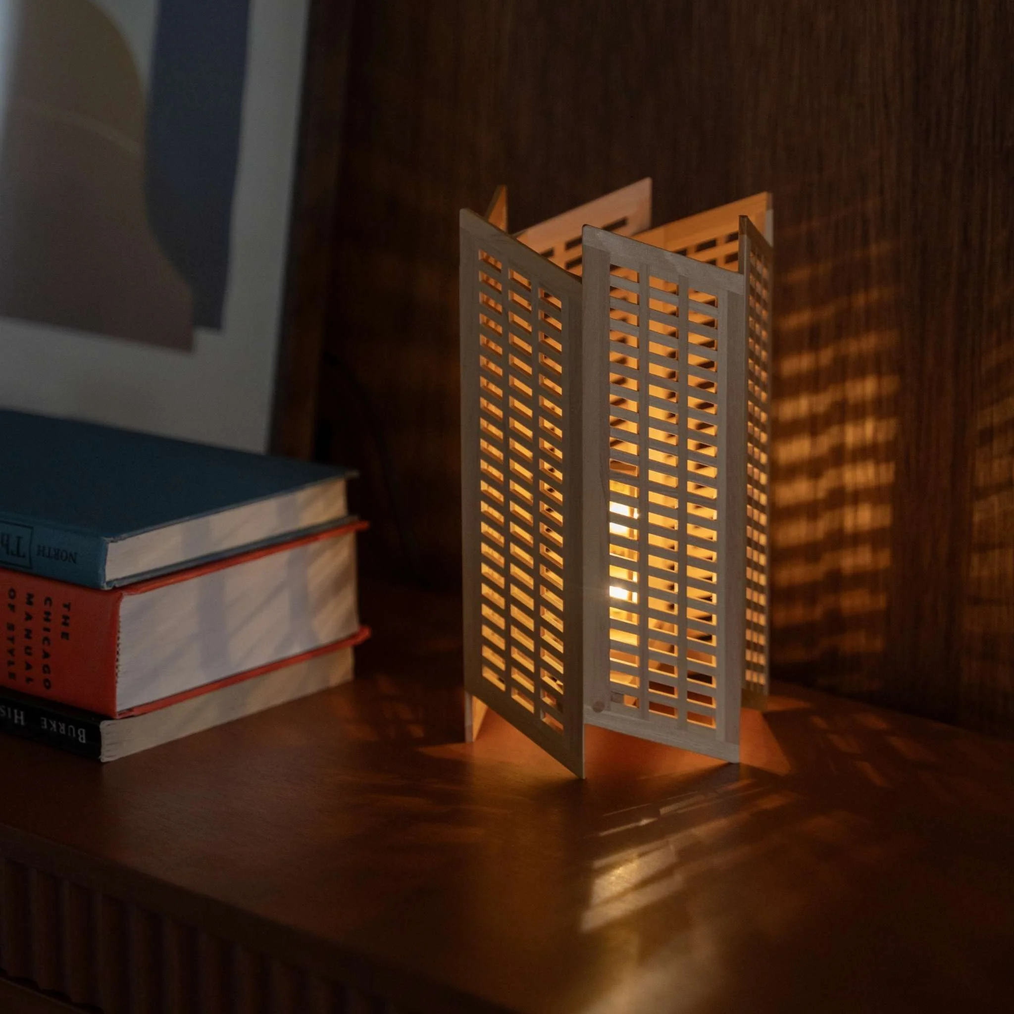 Japanese Wood Table Lamp "Towaru" - Image 9