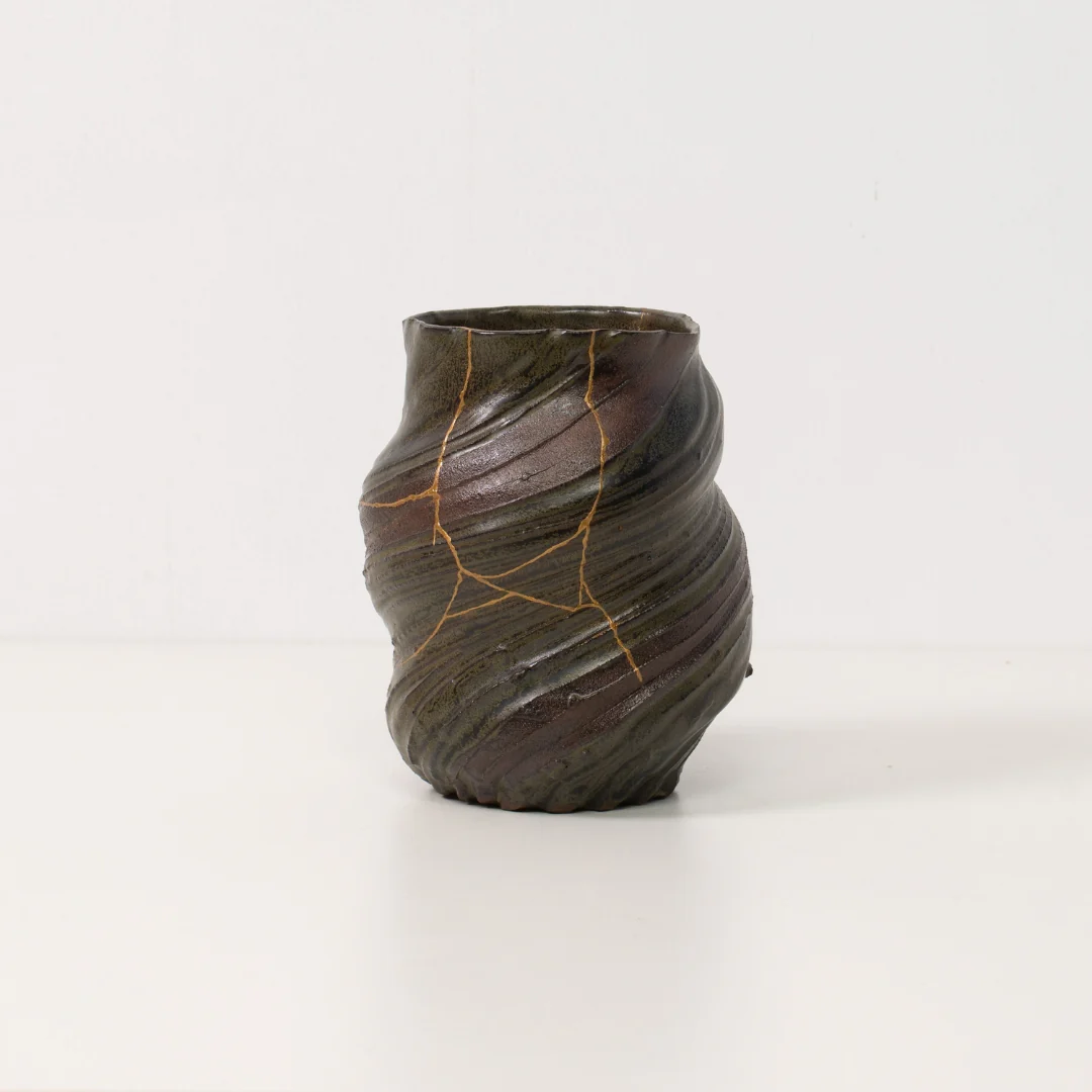 Kintsugi Flower Vase 01 - Image 2