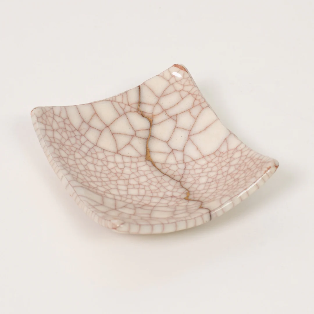 Kintsugi Square Plate "Shushinjaku" 01 - Image 3