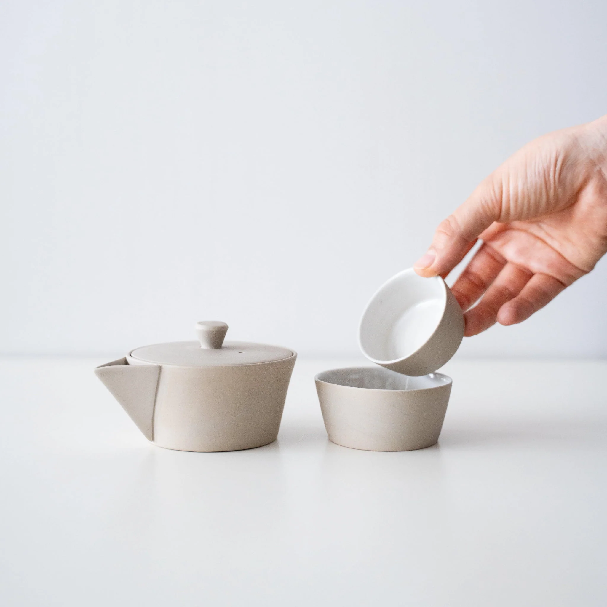 Japanese Nested Tea Set (Teapot and Teacups) - White - Image 4