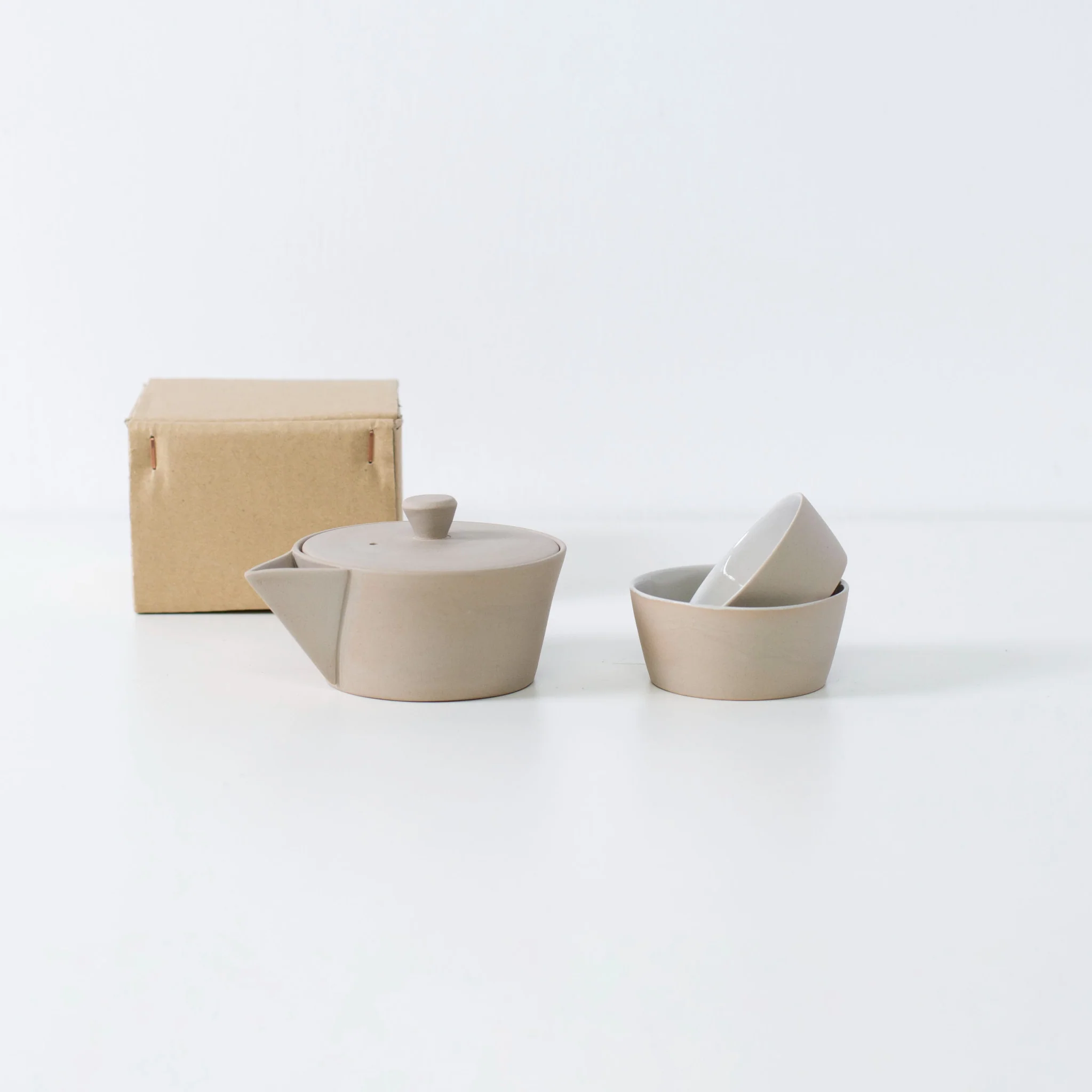 Japanese Nested Tea Set (Teapot and Teacups) - White - Image 5
