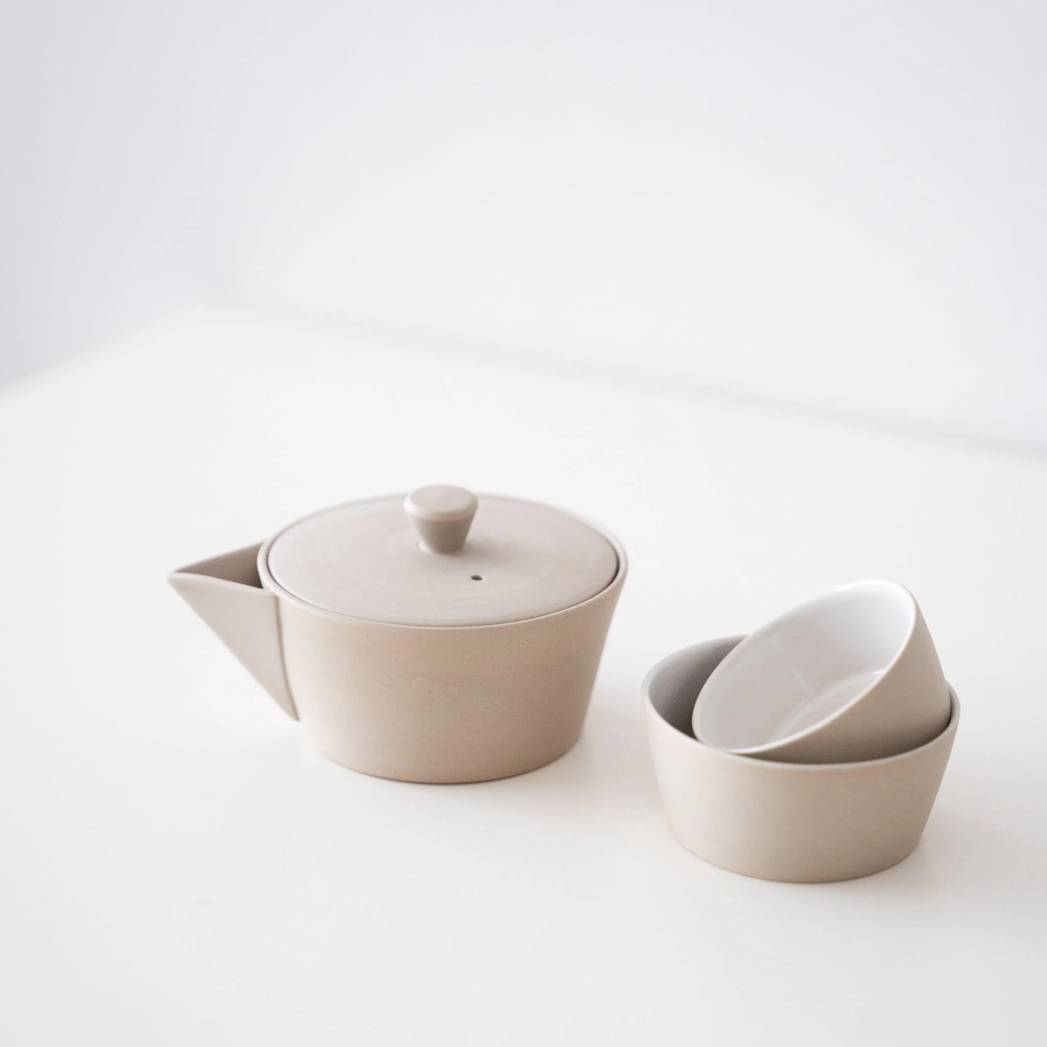 Japanese Nested Tea Set (Teapot and Teacups) - White - Image 6