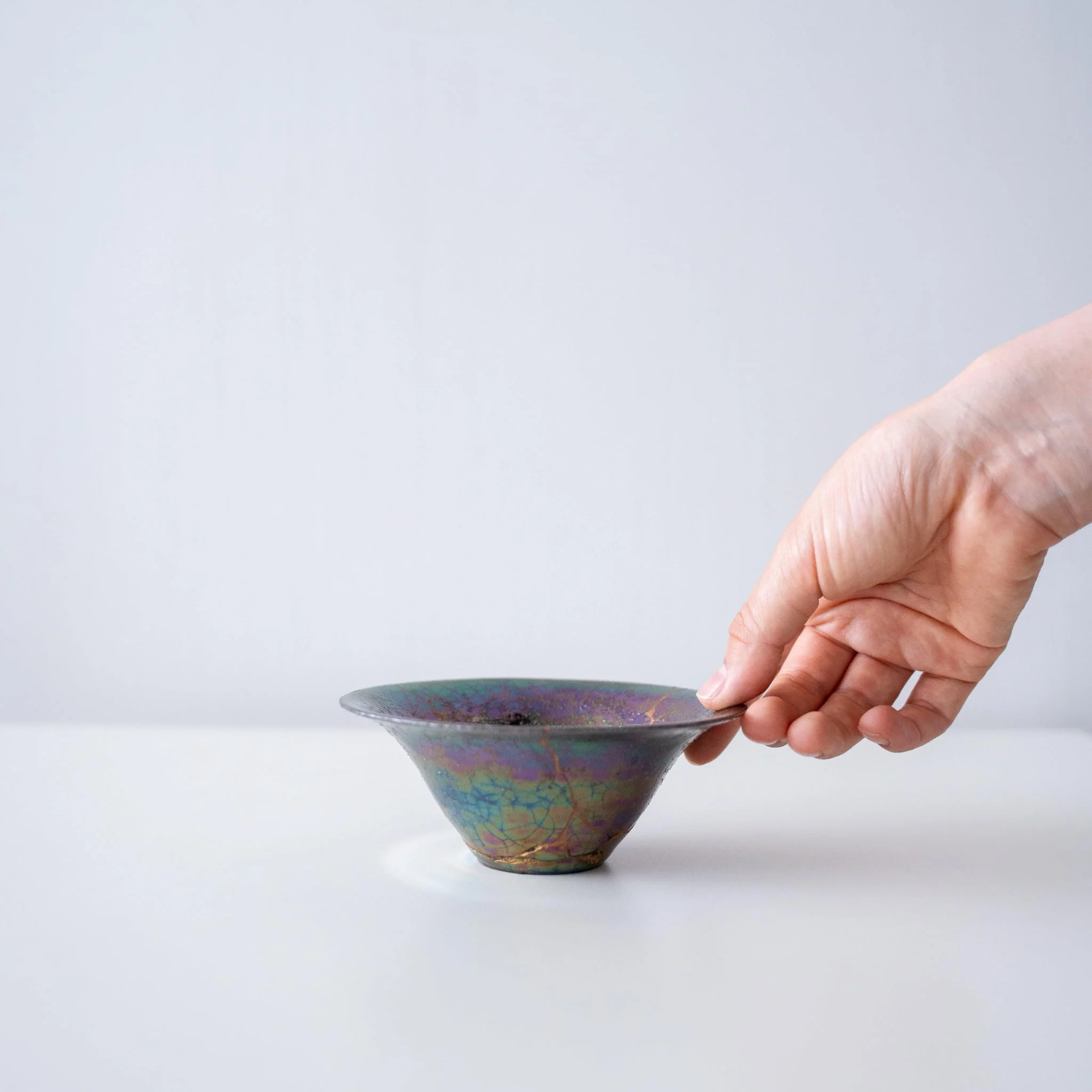 Kintsugi Bowl "Rainbow Luster" with a Paulownia Wood Box - Image 4